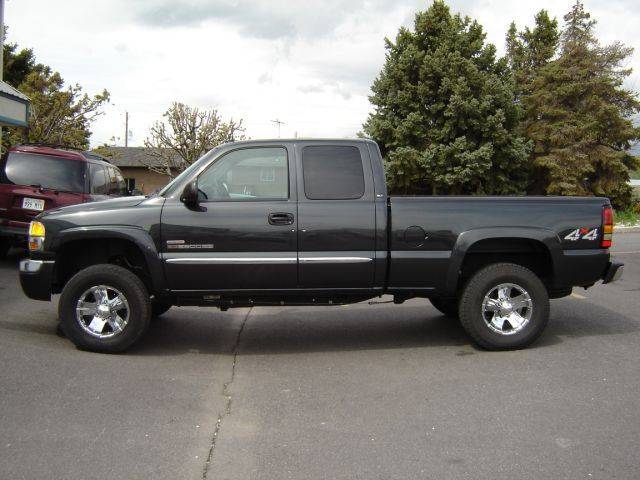 2004 GMC Sierra 2500HD VINs, Configurations, MSRP & Specs - AutoDetective